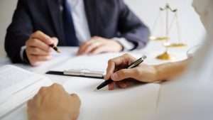 Read more about the article How To Communicate During a Lawsuit
