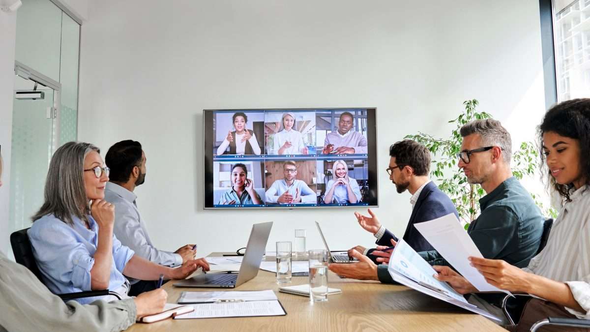 You are currently viewing Examples of Corporate Communications Issues, and How To Avoid Them