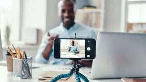 Read more about the article Online Behavior for Professionals